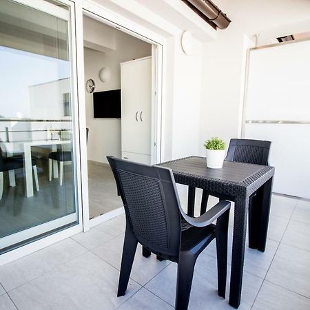 Colic Appartement Njivice Buitenkant foto