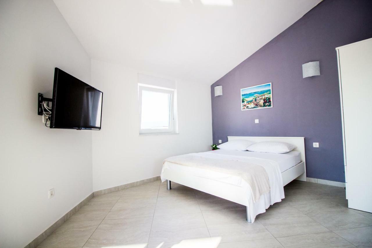 Colic Appartement Njivice Buitenkant foto