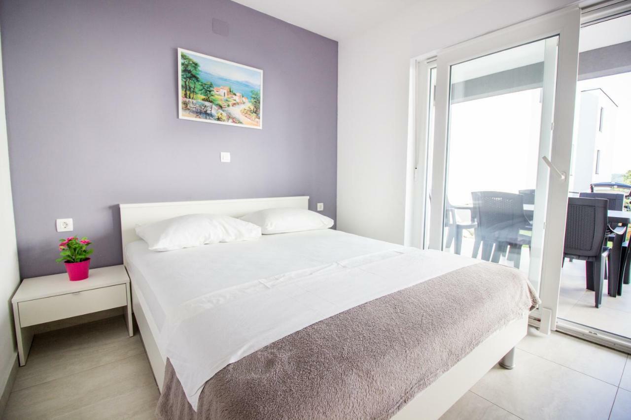 Colic Appartement Njivice Buitenkant foto