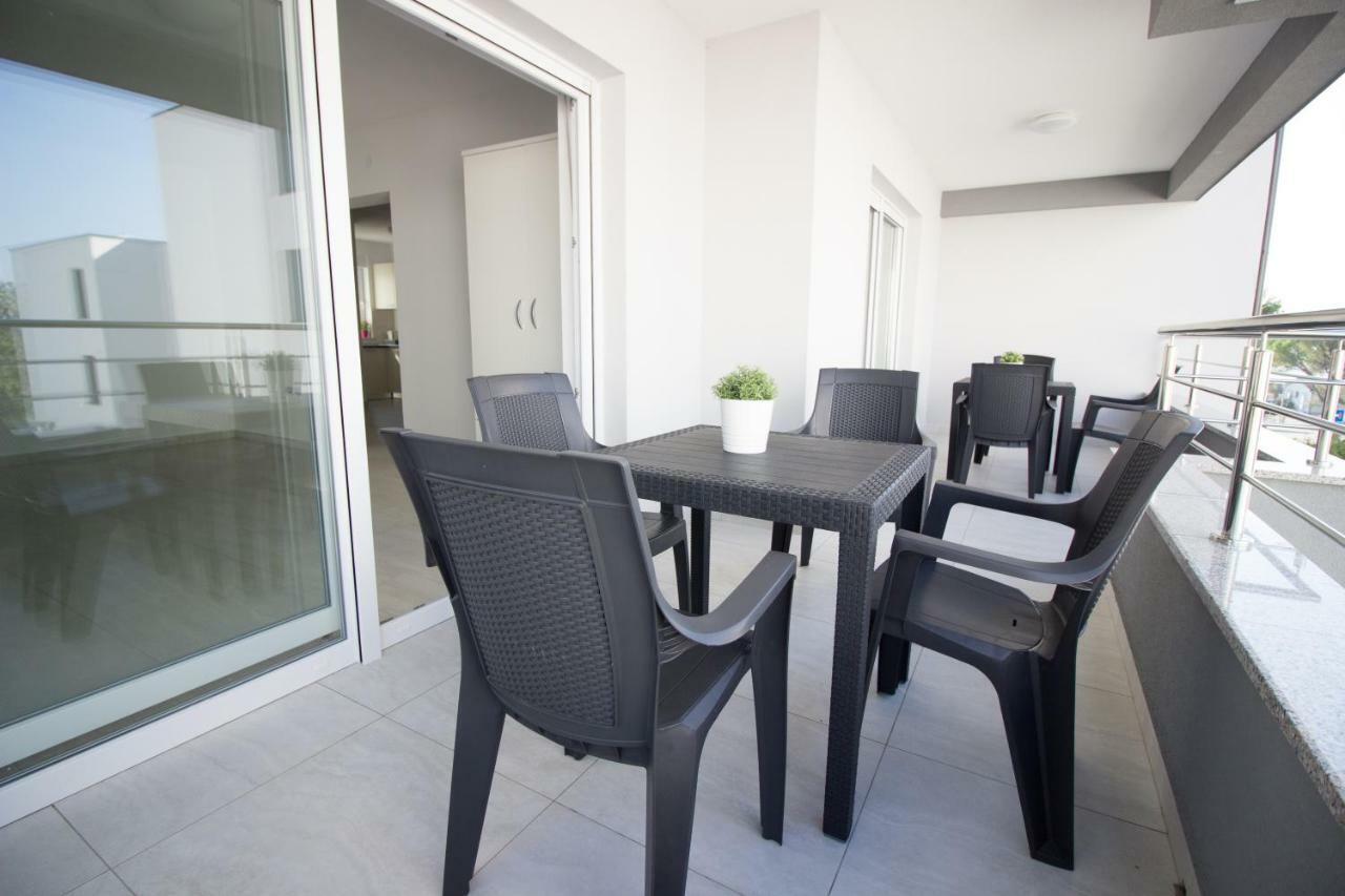 Colic Appartement Njivice Buitenkant foto