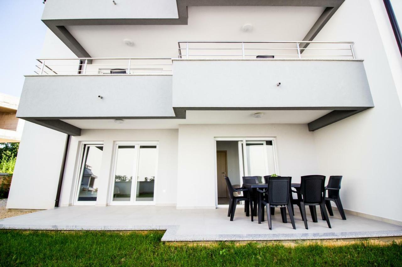 Colic Appartement Njivice Buitenkant foto