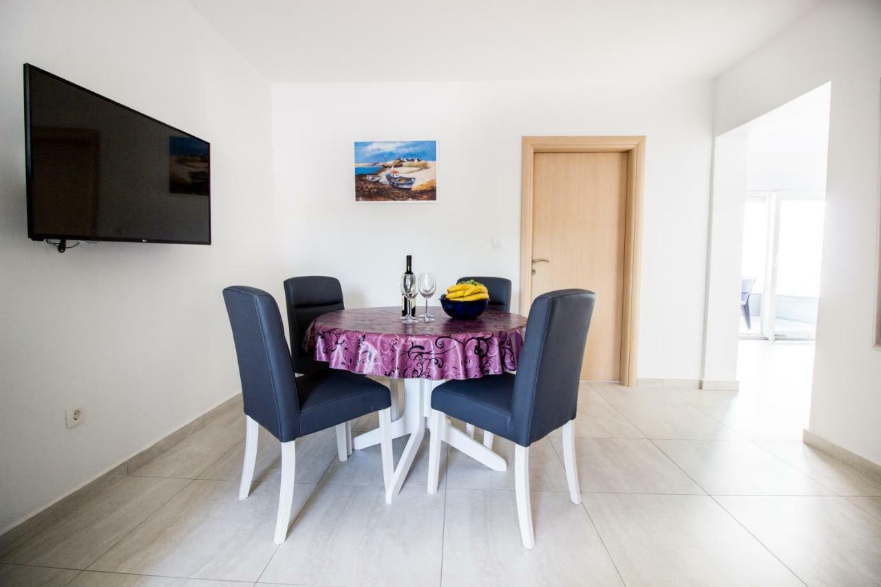 Colic Appartement Njivice Buitenkant foto